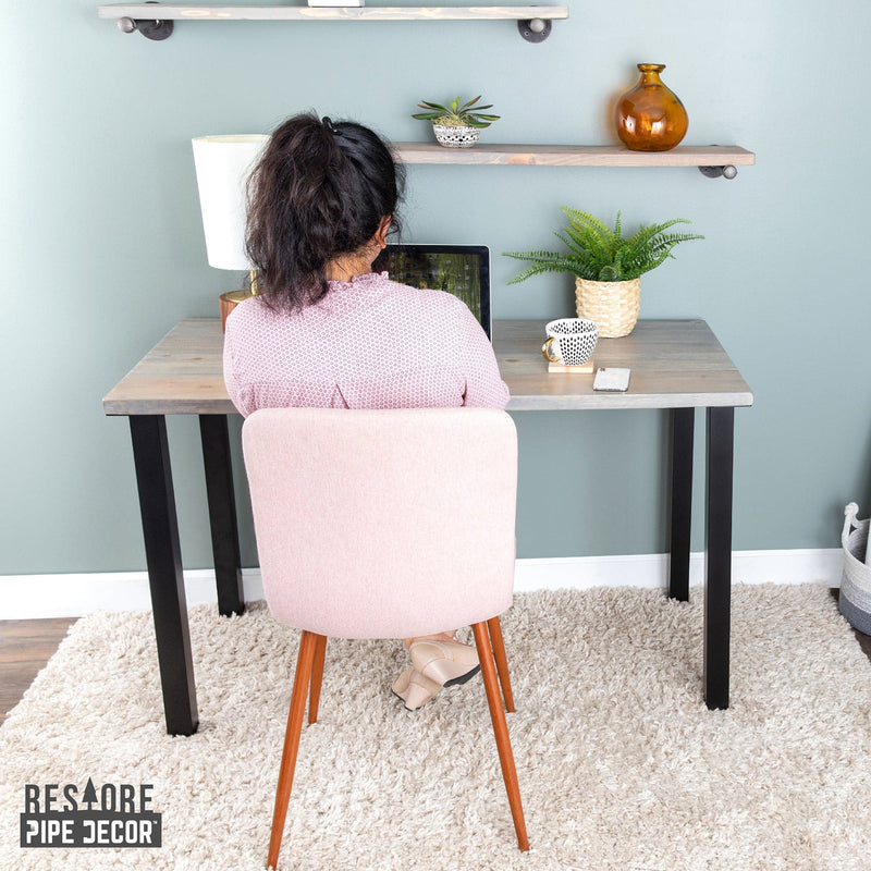 Bureau Skyline Riverstone gris en bois massif avec pieds hauts de 71 cm